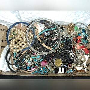 Small Craft And Wearable Box 3